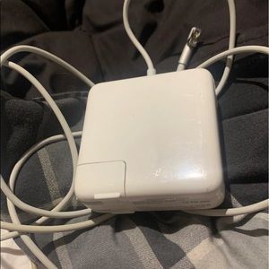 Apple laptop charger